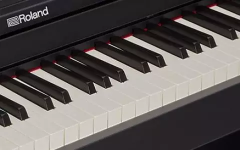 رولند آر پی 102